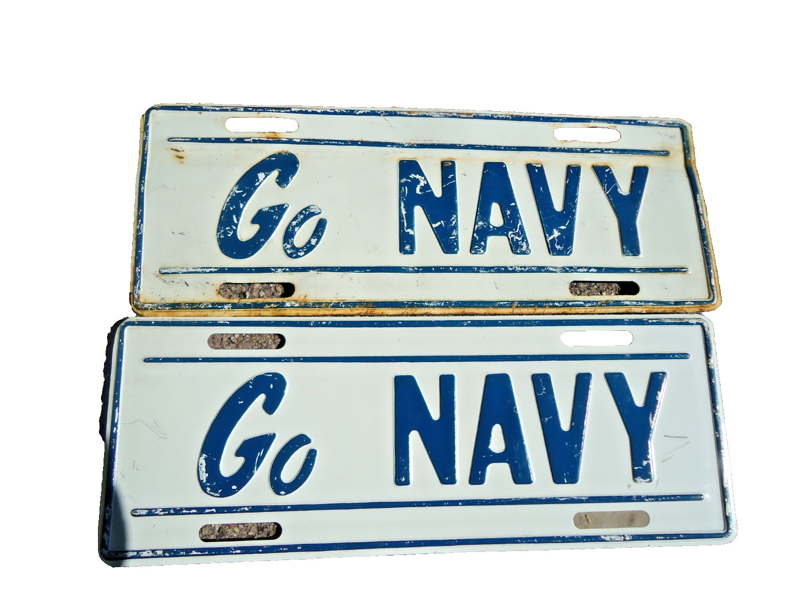 💥Nice Old Pair of GO NAVY Vietnam Embossed Metal Military License Plate Toppers