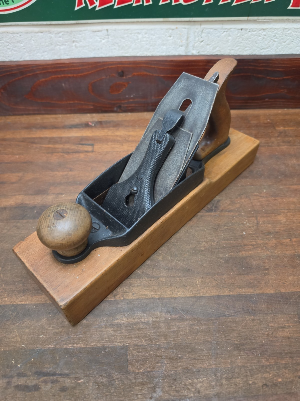 H11- Antique Stanley Bailey No. 37 Jenny Transitional Plane