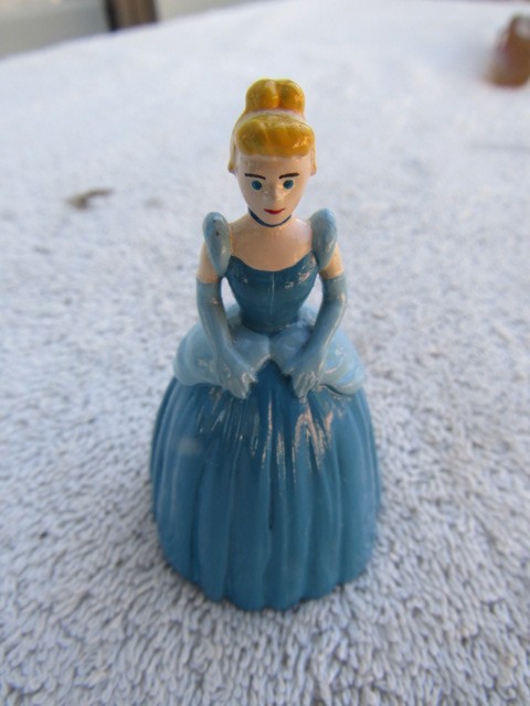 Pixi & Cie Paris lead Cinderella Disney figurine 2.5\