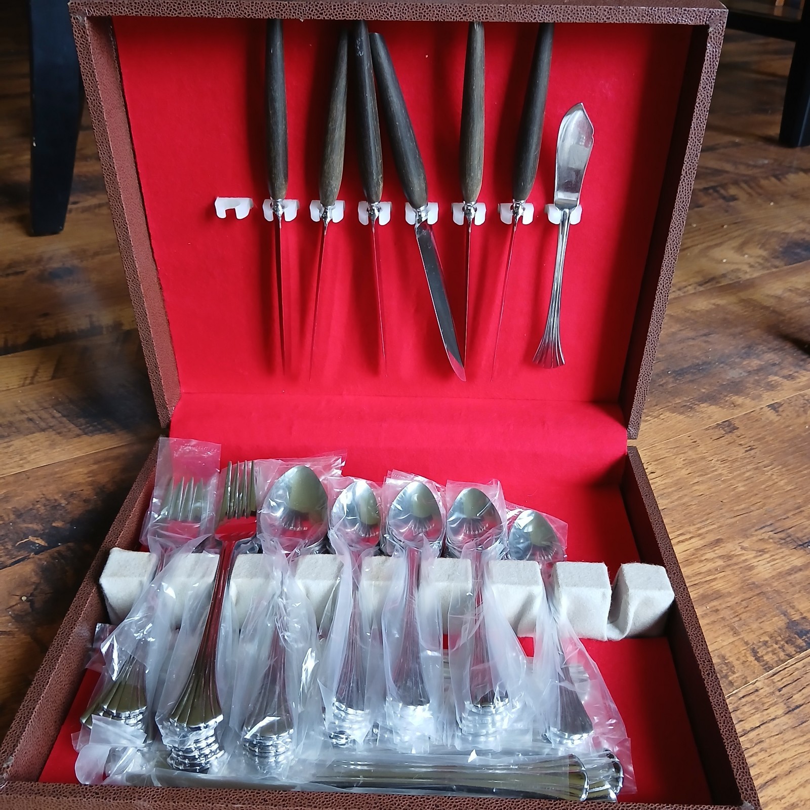 Vtg FB Rogers Japan Stainless Steel MCM Flatware Knife Set With Case 52 Piece