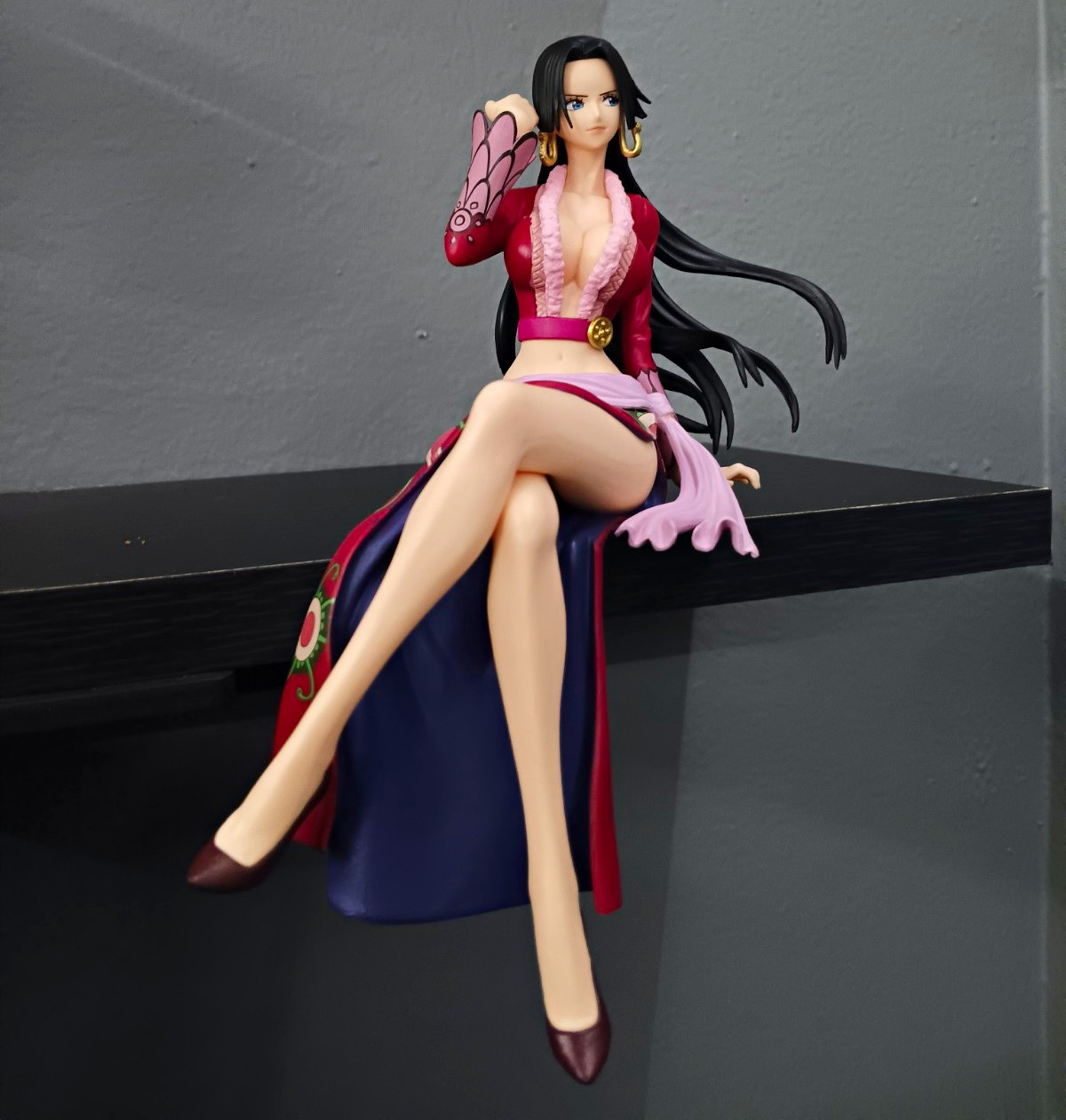 Boa Hancock One Piece Sitting Figure Statue - One Piece TV Show Character Boa Hancock One Piece Sitting Figure Statue - One Piece TV Show Character