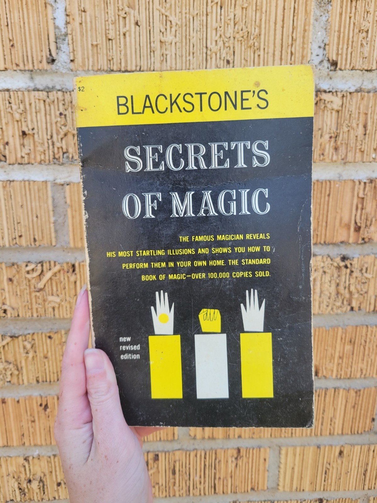BLACKSTONE’S MAGIC “secrets Of Magic” 1929. Stains, tape. BLACKSTONE’S MAGIC “secrets Of Magic” 1929. Stains, tape.