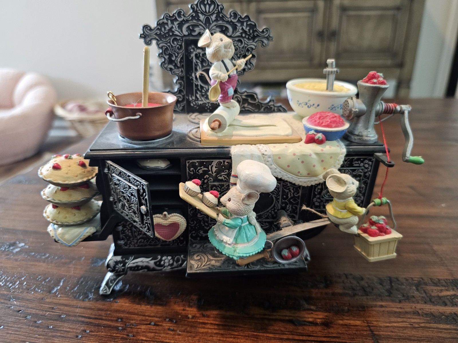 ENESCO Mice Music Box, Home on the Range 1992, No Cord ENESCO Mice Music Box, Home on the Range 1992, No Cord