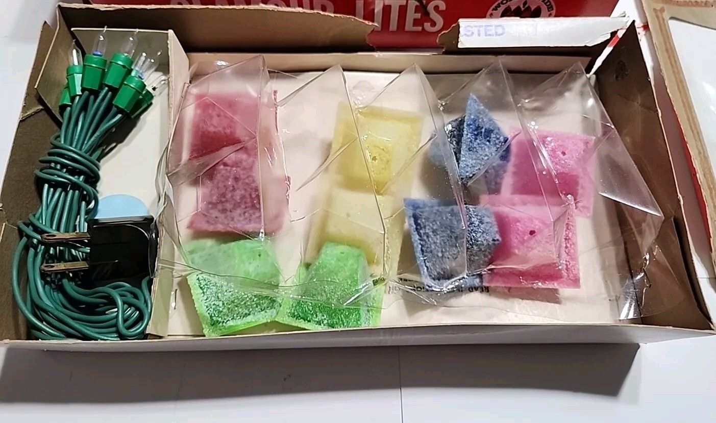 VTG GLAMOUR LIGHTS SUGAR FROSTED CANDY LANTERNS WORLD- WIDE RARE