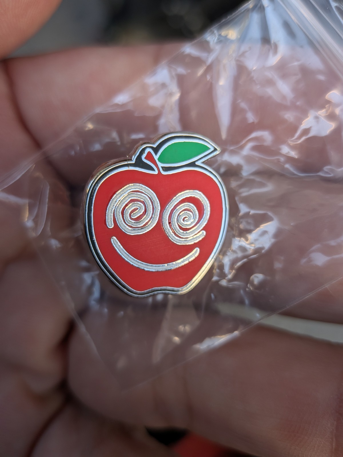 Harry Styles Exclusive Pop-up Store Pin Together Together 10/23 Crazy Face Apple Harry Styles Exclusive Pop-up Store Pin Together Together 10/23 Crazy Face Apple