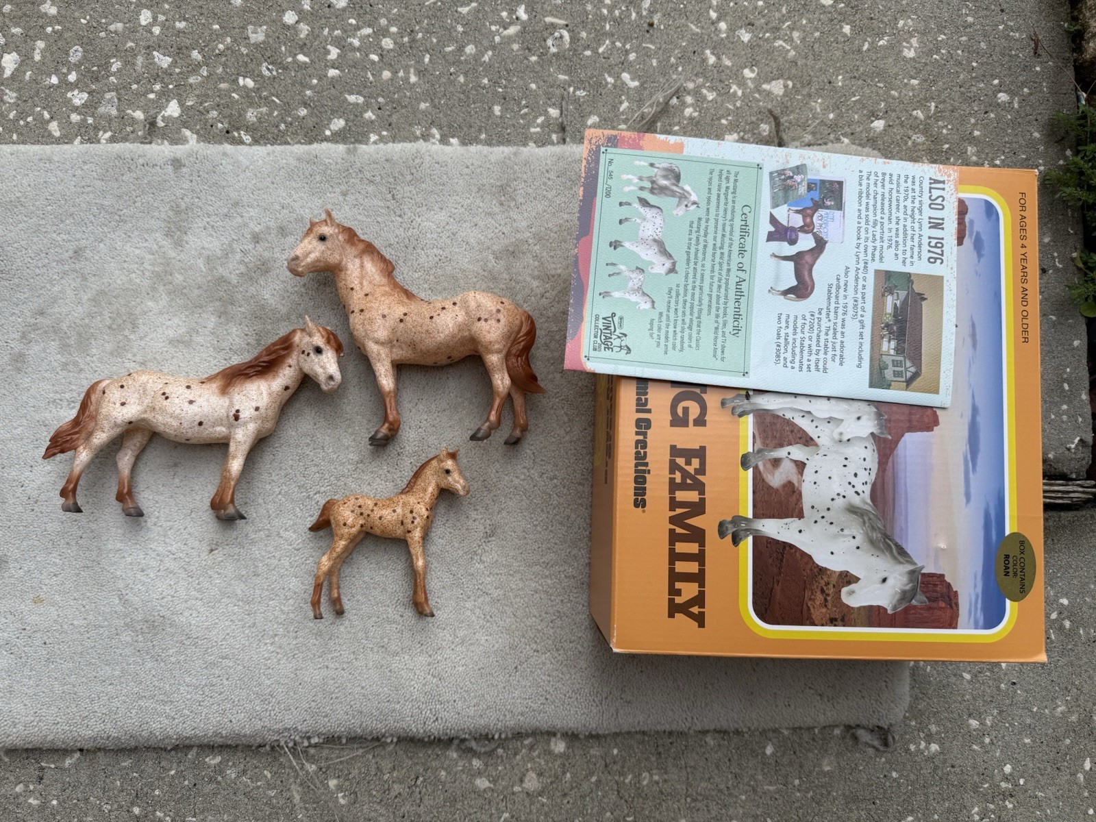 Classic Breyer Horse Vintage Club #10359 Red Roan Mustang Family Mare Foal Etc Classic Breyer Horse Vintage Club #10359 Red Roan Mustang Family Mare Foal Etc