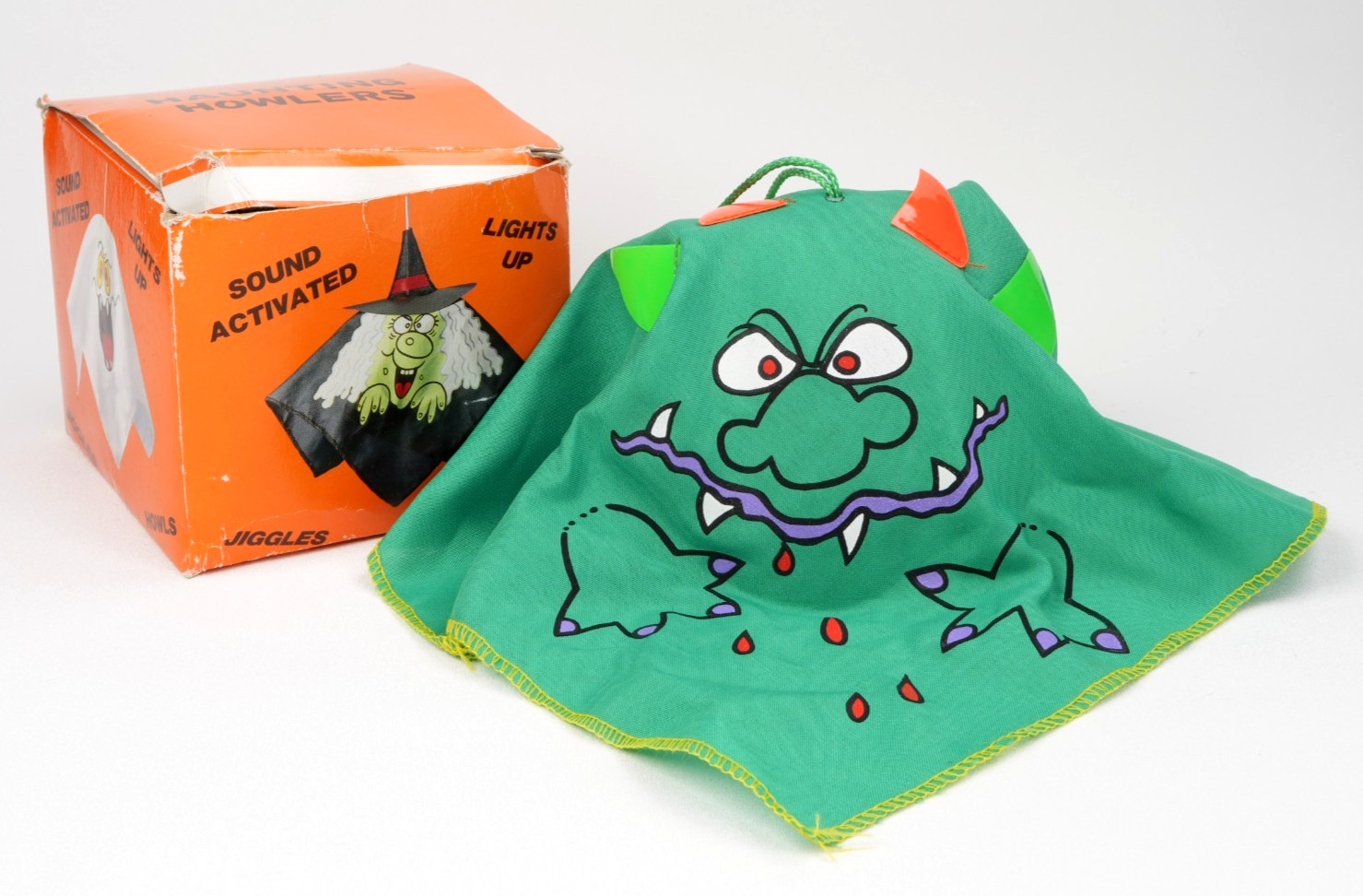 Vtg Russ Berrie Halloween Haunting Howler MONSTER Decoration Motion Activated