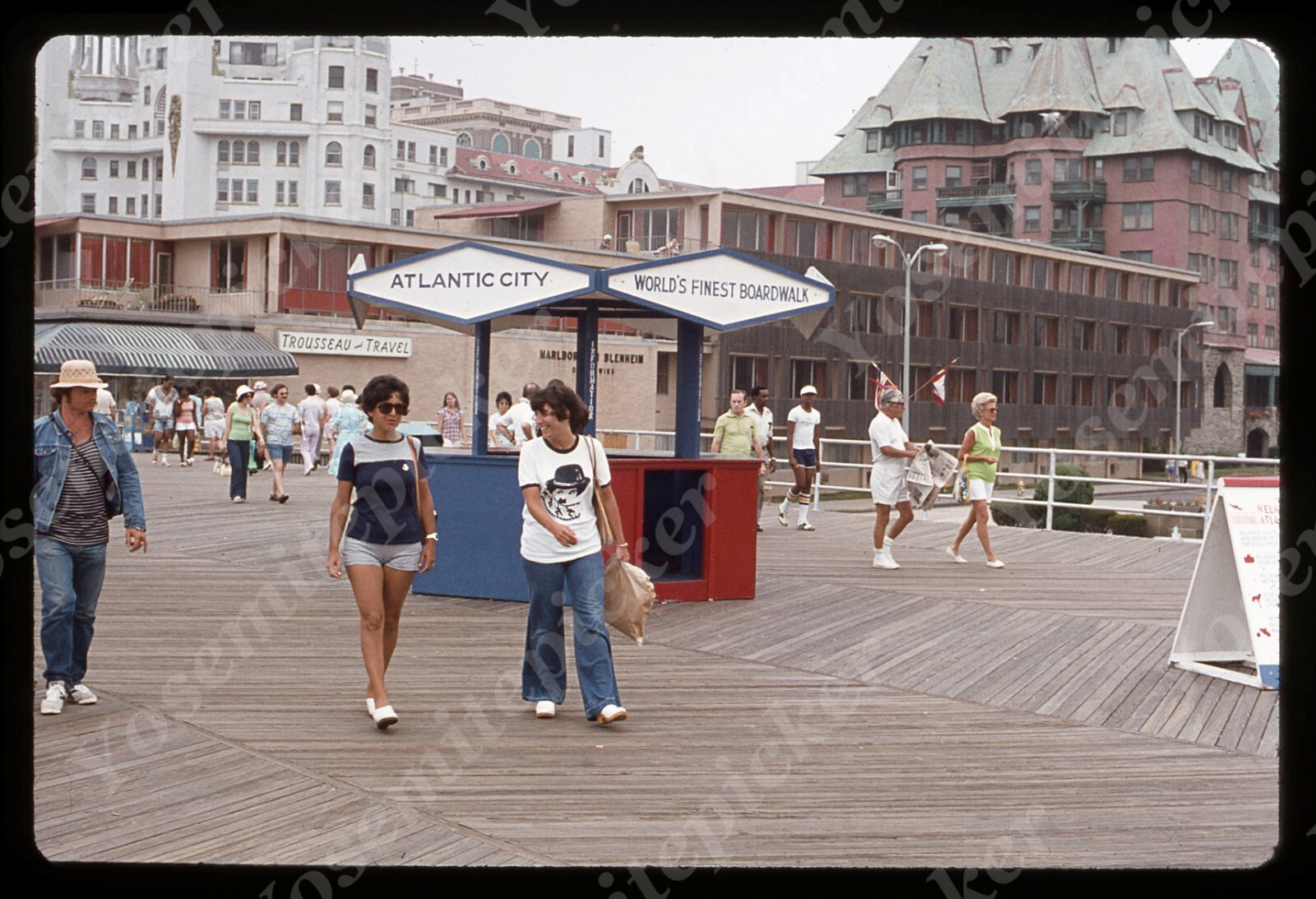 sl82 Original slide 1976 Atlantic City Boardwalk visitor bureau 716a sl82 Original slide 1976 Atlantic City Boardwalk visitor bureau 716a