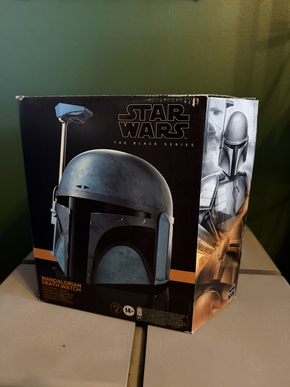 Hasbro Star Wars Black Series Electronic Helmet - Mandalorian Death Watch NEW