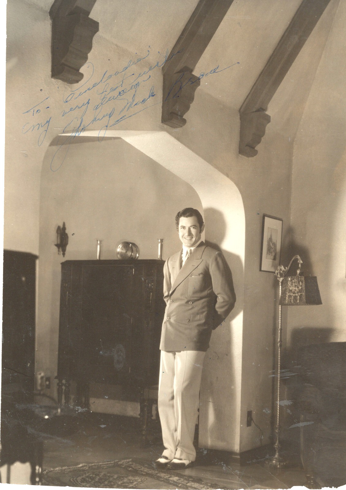 AMERICAN HANDSOME ACTOR JOHNNY MACK BROWN, SIGNED VINTAGE STUDIO PHOTO. HURRELL AMERICAN HANDSOME ACTOR JOHNNY MACK BROWN, SIGNED VINTAGE STUDIO PHOTO. HURRELL