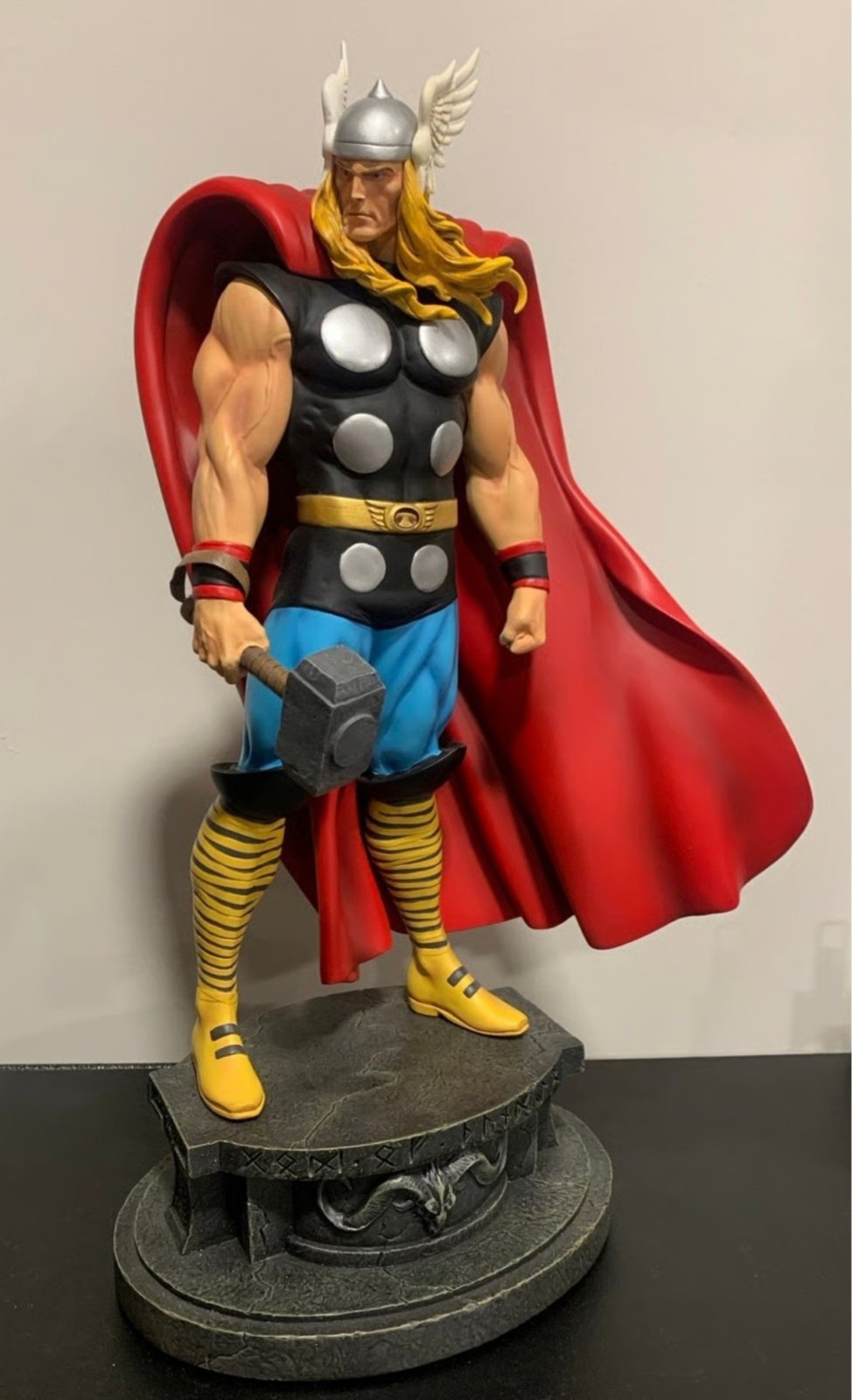 CLASSIC THOR STATUE, BOWEN DESIGNS ( 15 1/2 INCHES TALL ) FULL SIZE STATUE CLASSIC THOR STATUE, BOWEN DESIGNS ( 15 1/2 INCHES TALL ) FULL SIZE STATUE