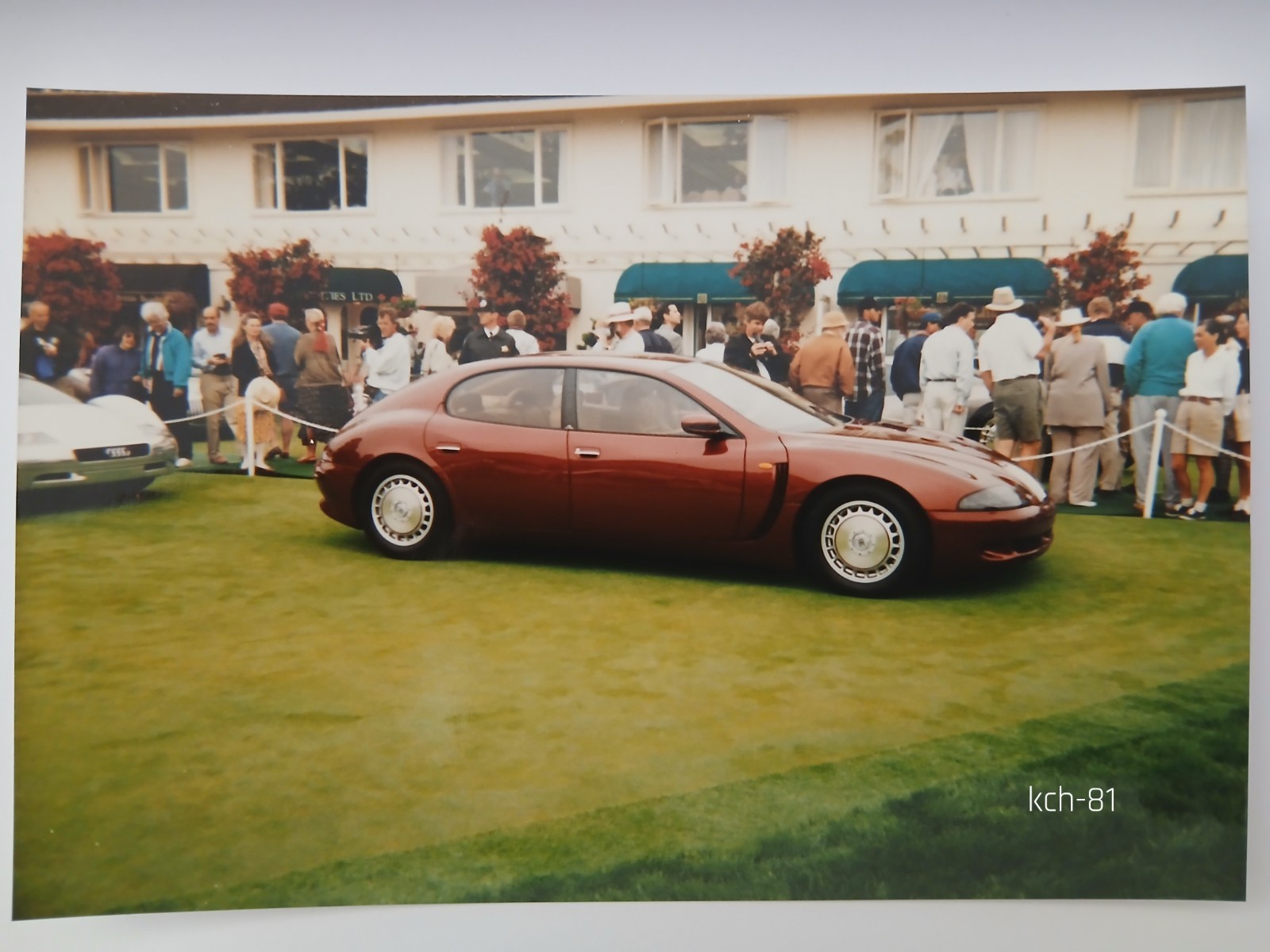 Collectible Vintage 1993 Bugatti EB 112 Concept Car 4x6 Photo Collectible Vintage 1993 Bugatti EB 112 Concept Car 4x6 Photo