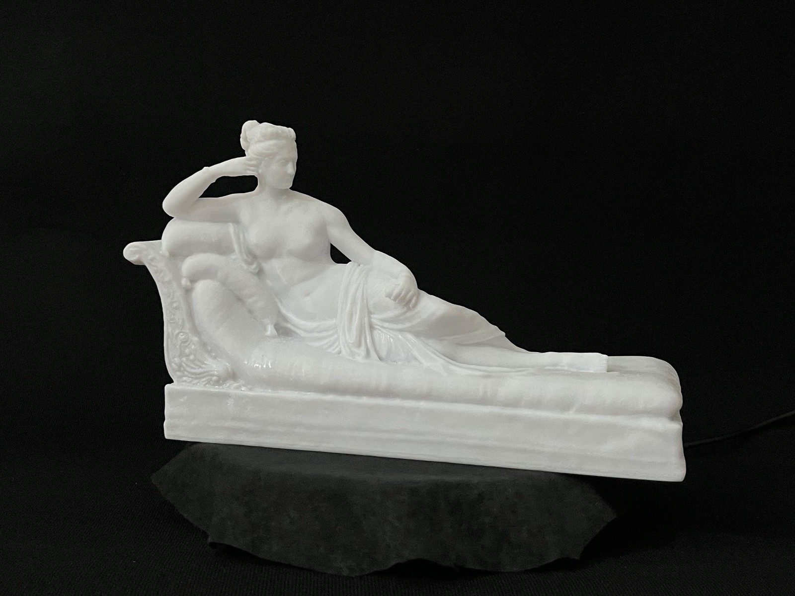 Venus Victrix (Pauline Bonaparte) by Antonio Canovas