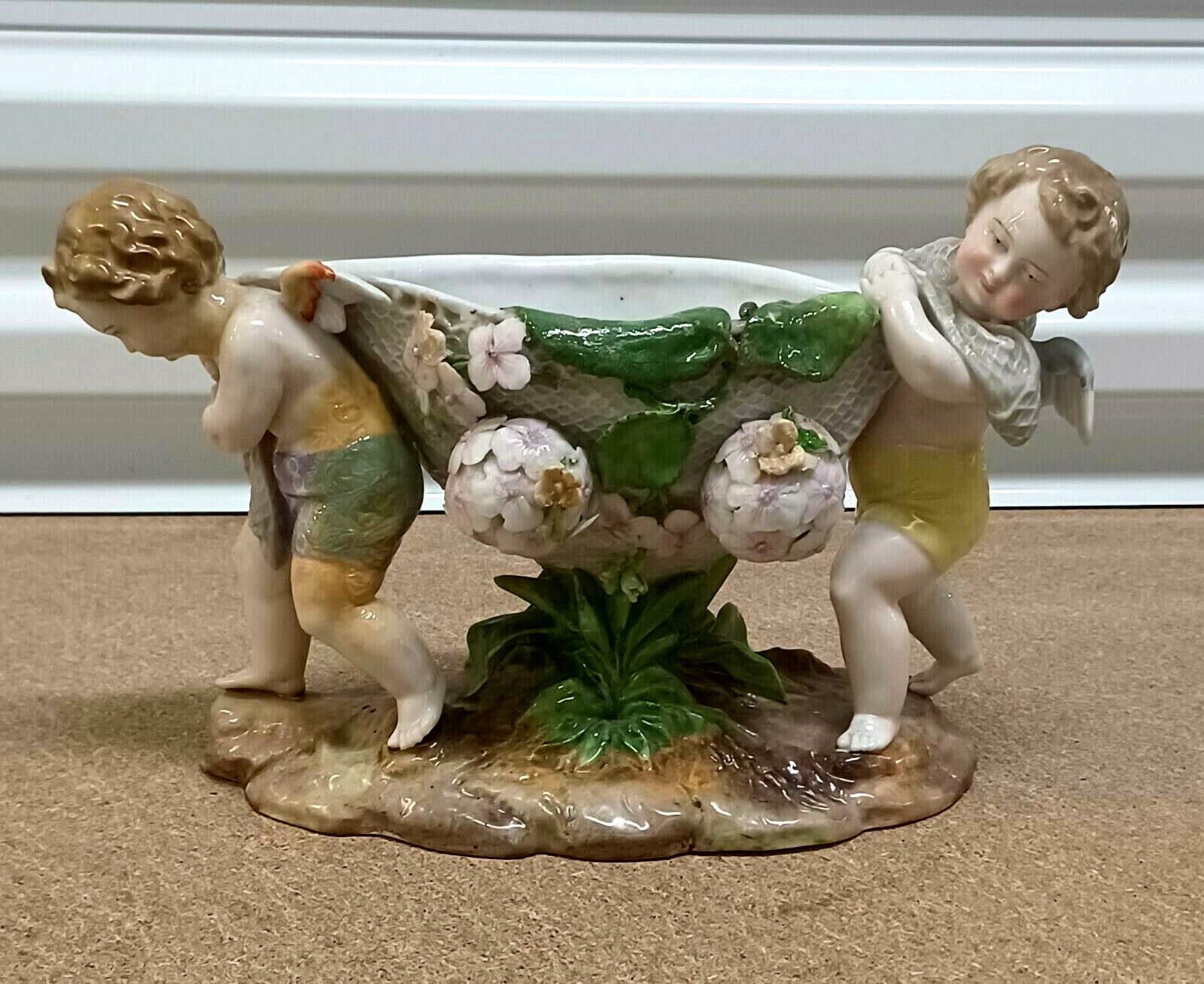 Antique German Meissen Schneeballen Porcelain Centerpiece, 7