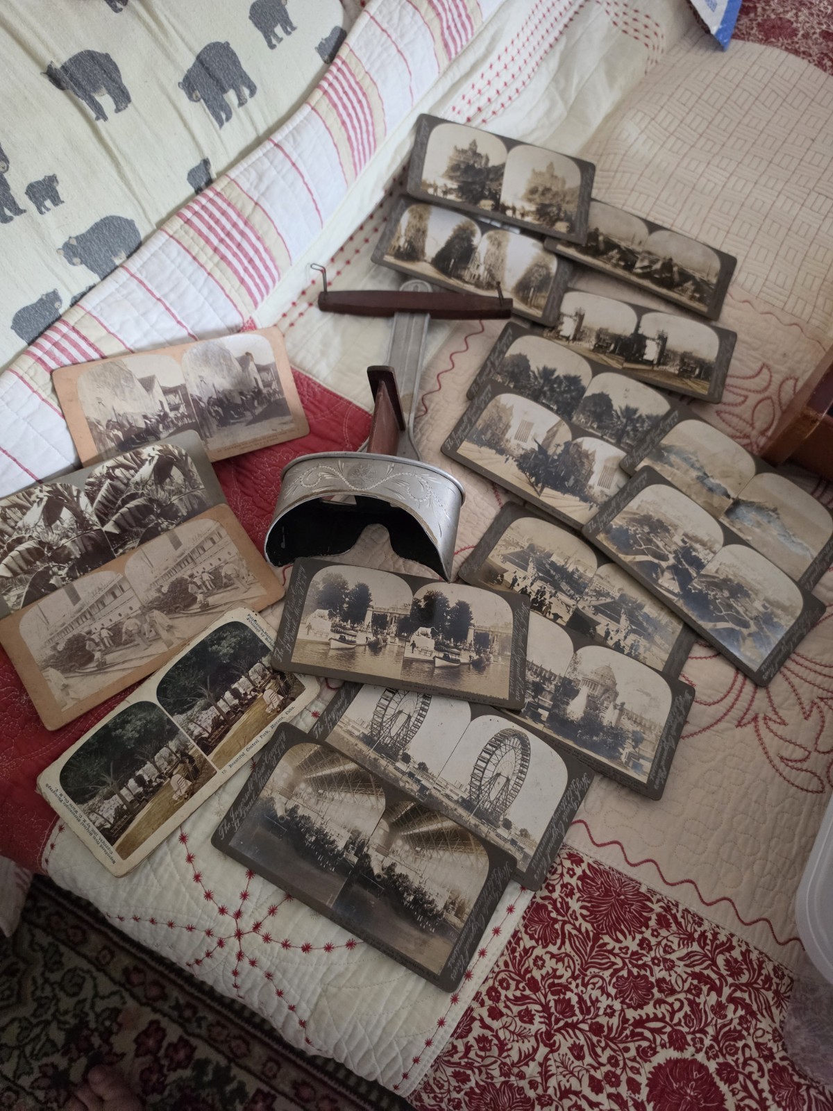 1895 HC White \'Perfeoscope Stereoscope w/32 Cards 1895 HC White \'Perfeoscope Stereoscope w/32 Cards