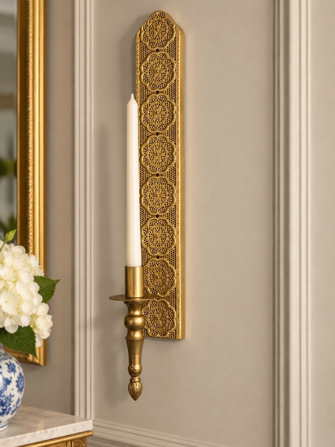 One VTG Antique Gold Metal Taper Candle Wall Sconces Hollywood Regency 21”