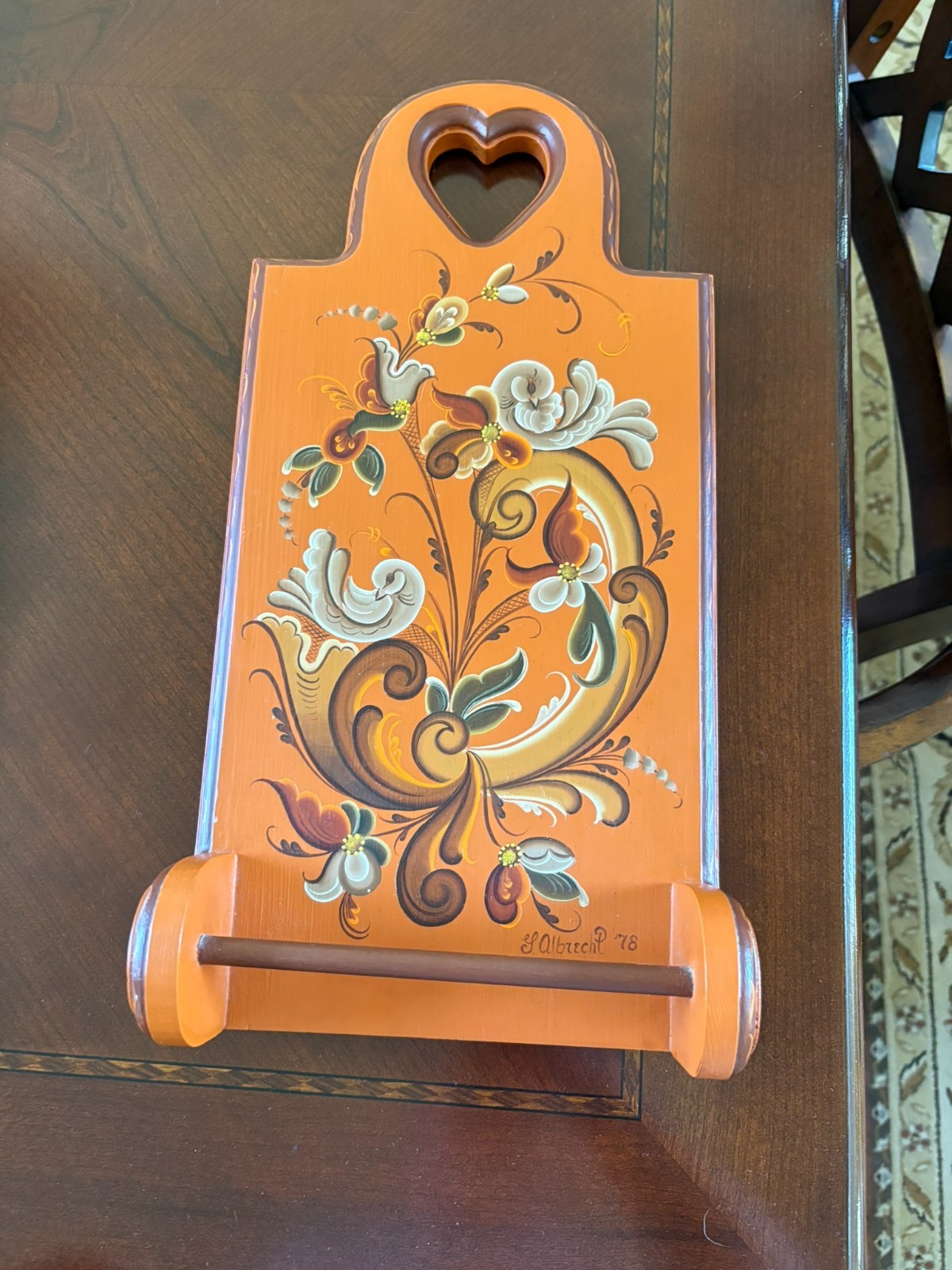 Vintage Norwegian Rosemaling Towel Holder. Vesterheim Gold Medalist G. Albrecht