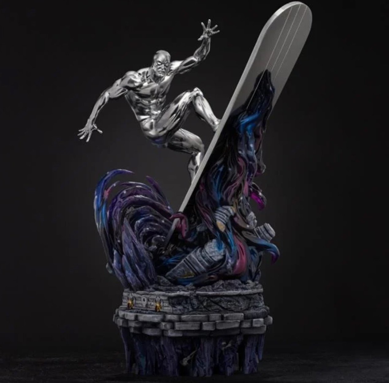 Silver Surfer The Infinity Gauntlet Battle Diorama Series 1:10 Art Scale Statue 