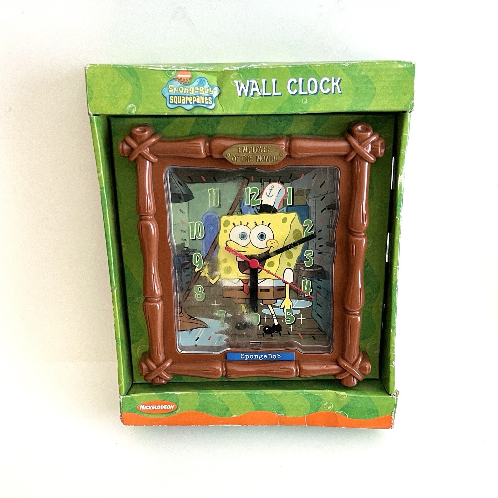 NEW IN BOX Vintage 2004 SpongeBob SquarePants Employee Of The Month Wall Clock