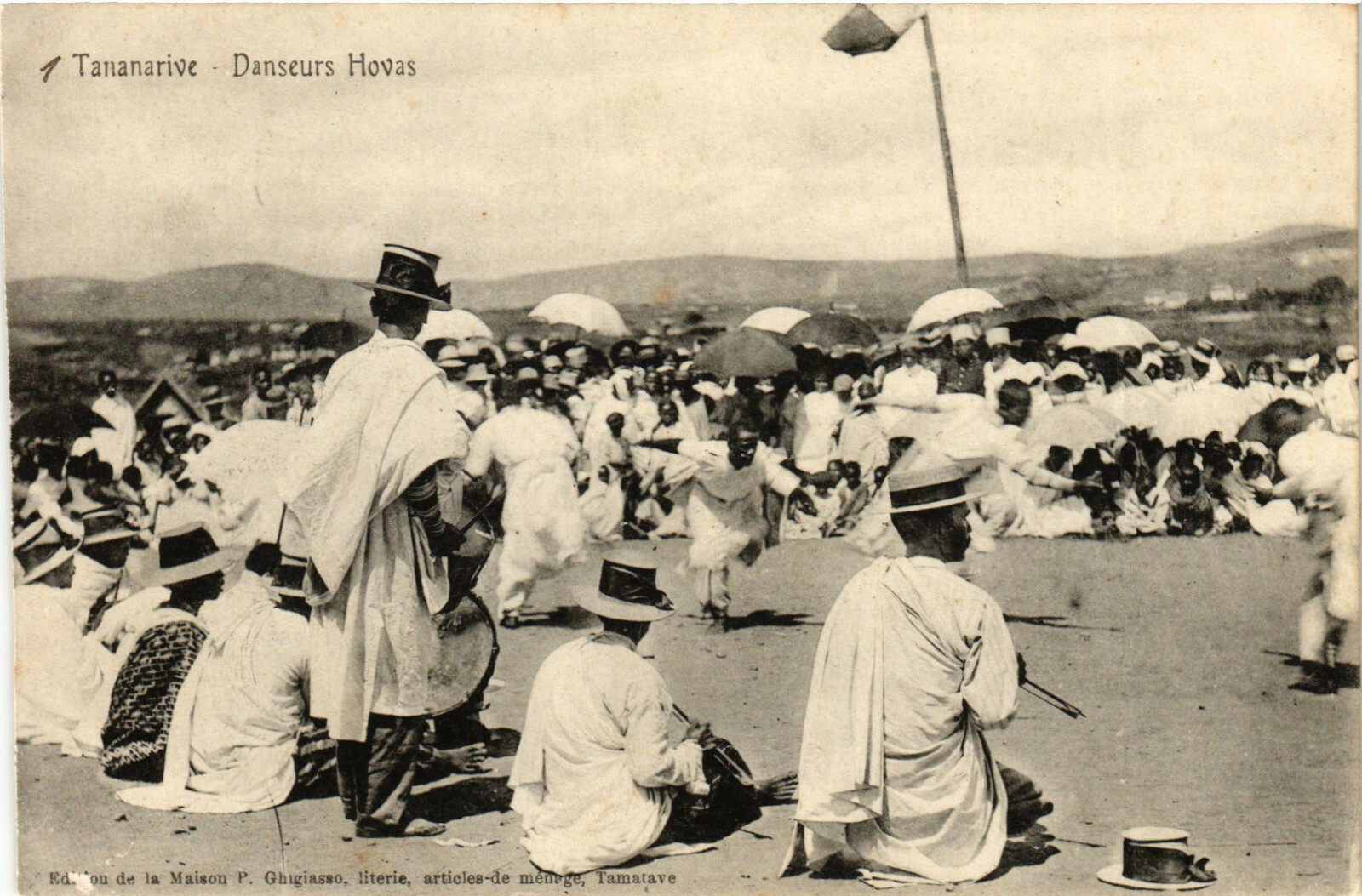 PC POSTCARD MADAGASCAR, TANANARIVE, DANCERS HOVAS, Vintage Postcard (b19941) PC POSTCARD MADAGASCAR, TANANARIVE, DANCERS HOVAS, Vintage Postcard (b19941)