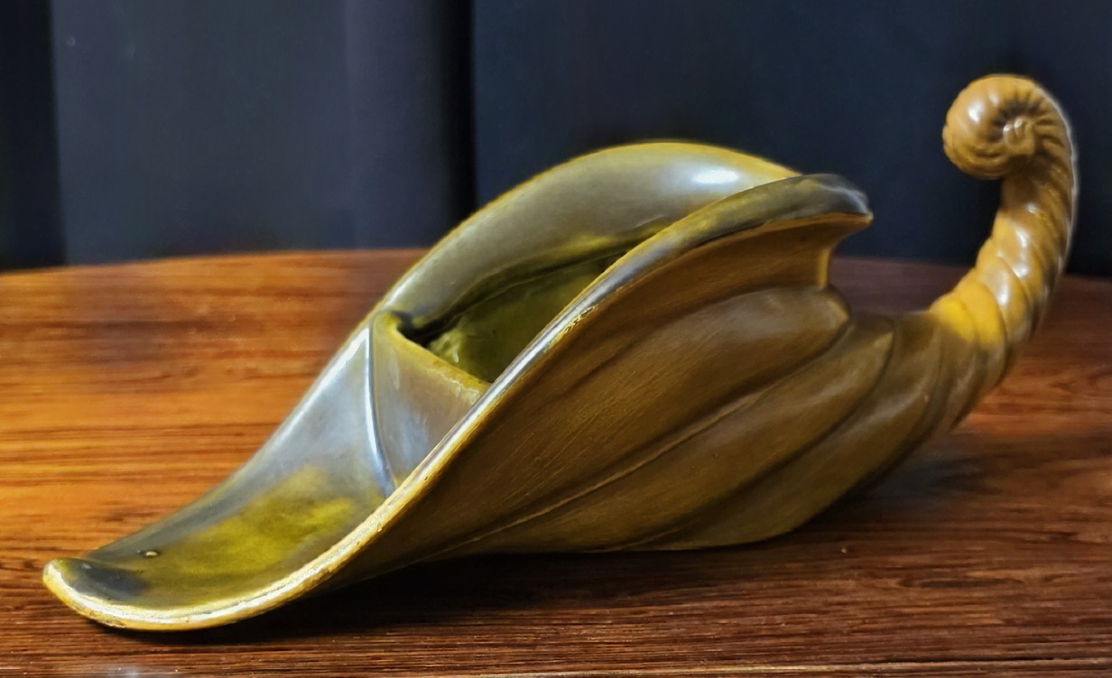 VTG MCM Ceramic Cornucopia Vase Planter Gold Olive Green Horn of Plenty 60s