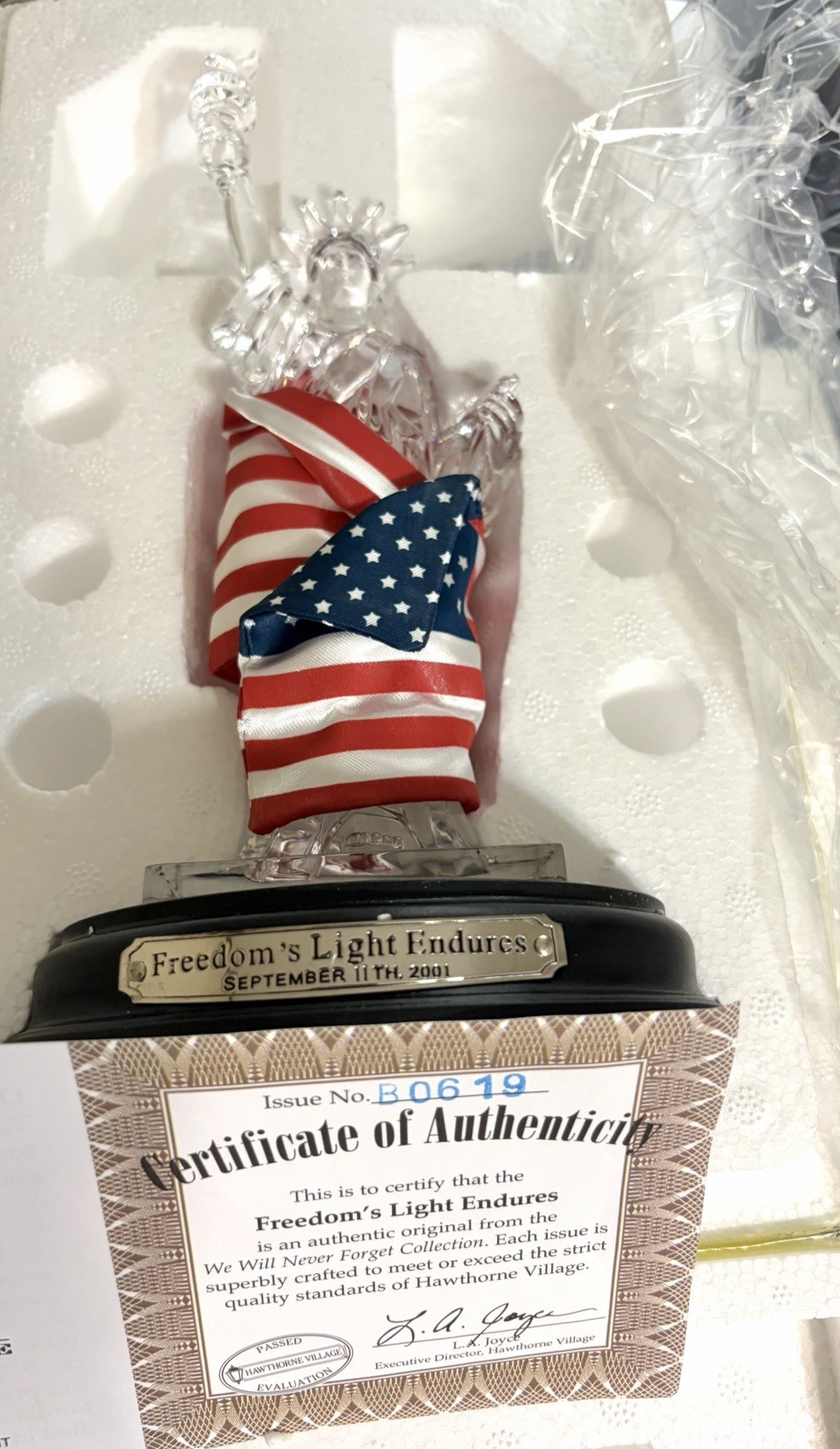 NEW Bradford Exchange Freedom’s Light Endures Statue of Liberty Collectible 9/11 NEW Bradford Exchange Freedom’s Light Endures Statue of Liberty Collectible 9/11