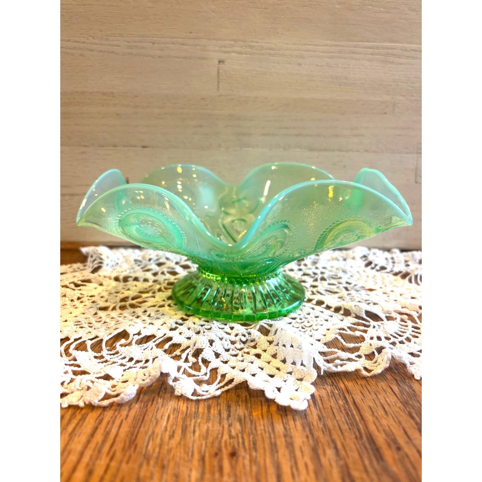 Antique Dugan Keyhole Green Opalescent Bowl