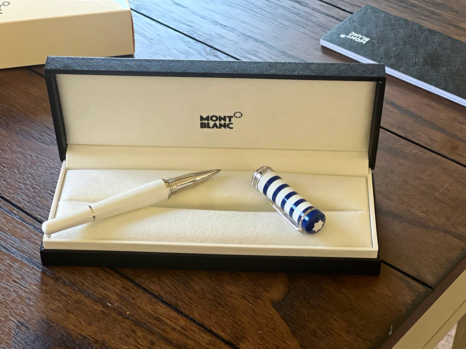 MONTBLANC Bonheur Weekend Ballpoint Pen Ink w/ Box MONTBLANC Bonheur Weekend Ballpoint Pen Ink w/ Box