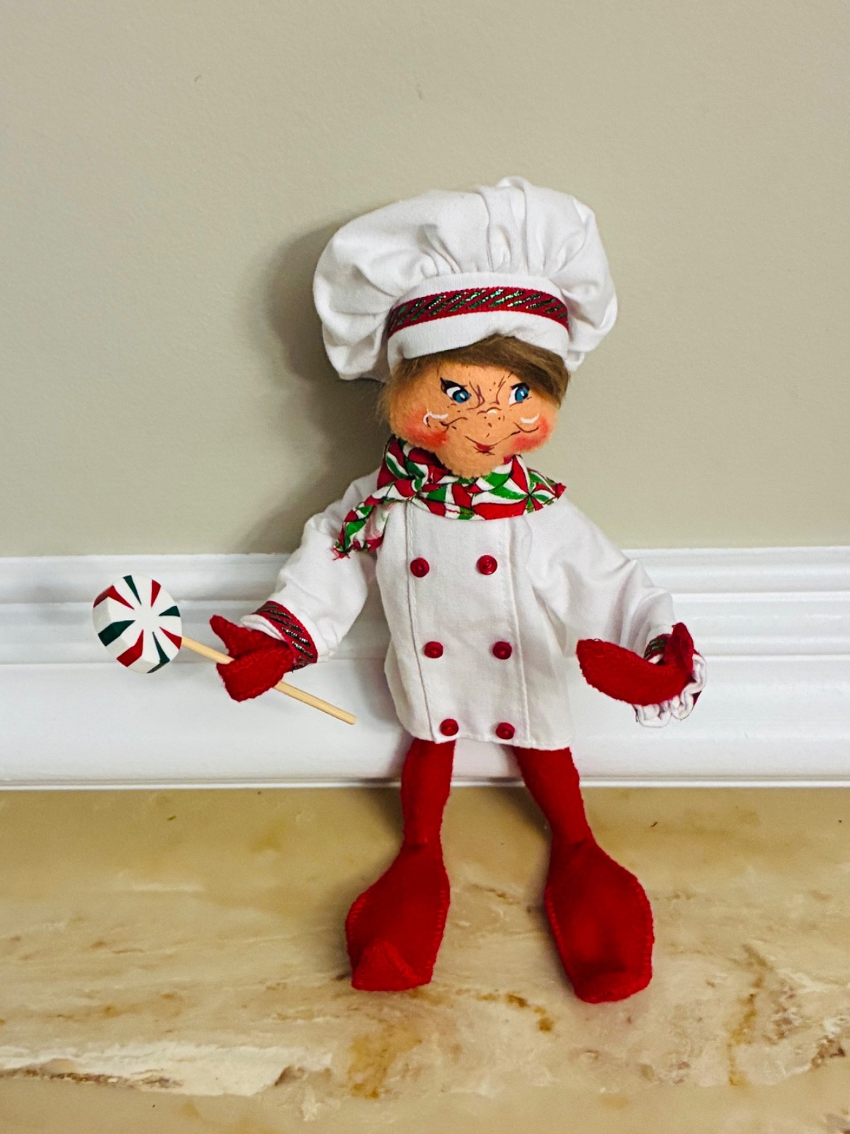 Annalee 12in Red 75th Anniversary 2010 Lollipop Candy Chef Baker Elf