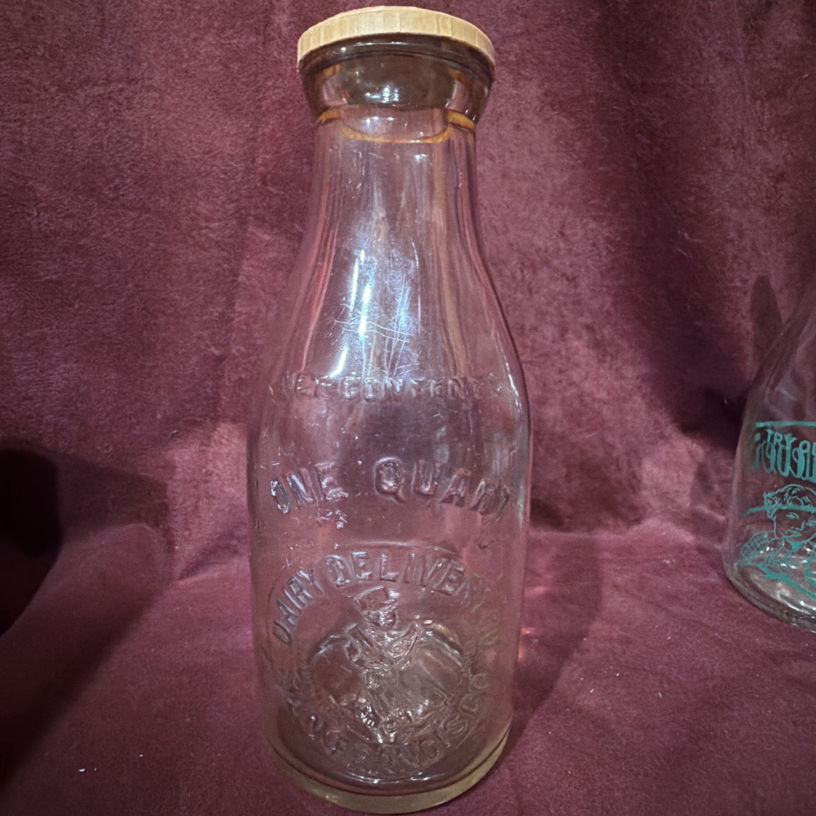 RARE VINTAGE 1 QT ANTIQUE MILK BOTTLE”DDC”DAIRY DELIVERY CO. SAN FRANCISCO IPC6 RARE VINTAGE 1 QT ANTIQUE MILK BOTTLE”DDC”DAIRY DELIVERY CO. SAN FRANCISCO IPC6
