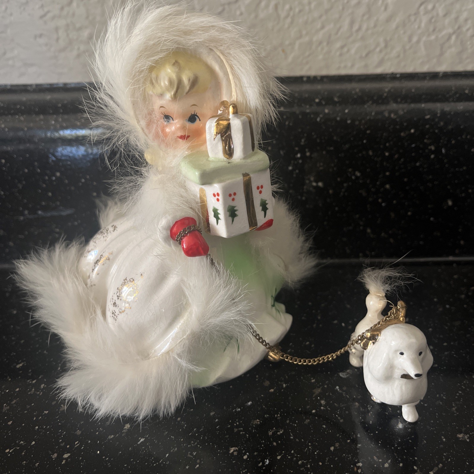 HTF VTG NAPCO w/TAG CHRISTMAS SHOPPER GIRL & POODLE DOG FUR TRIM FIGURINE AX4642