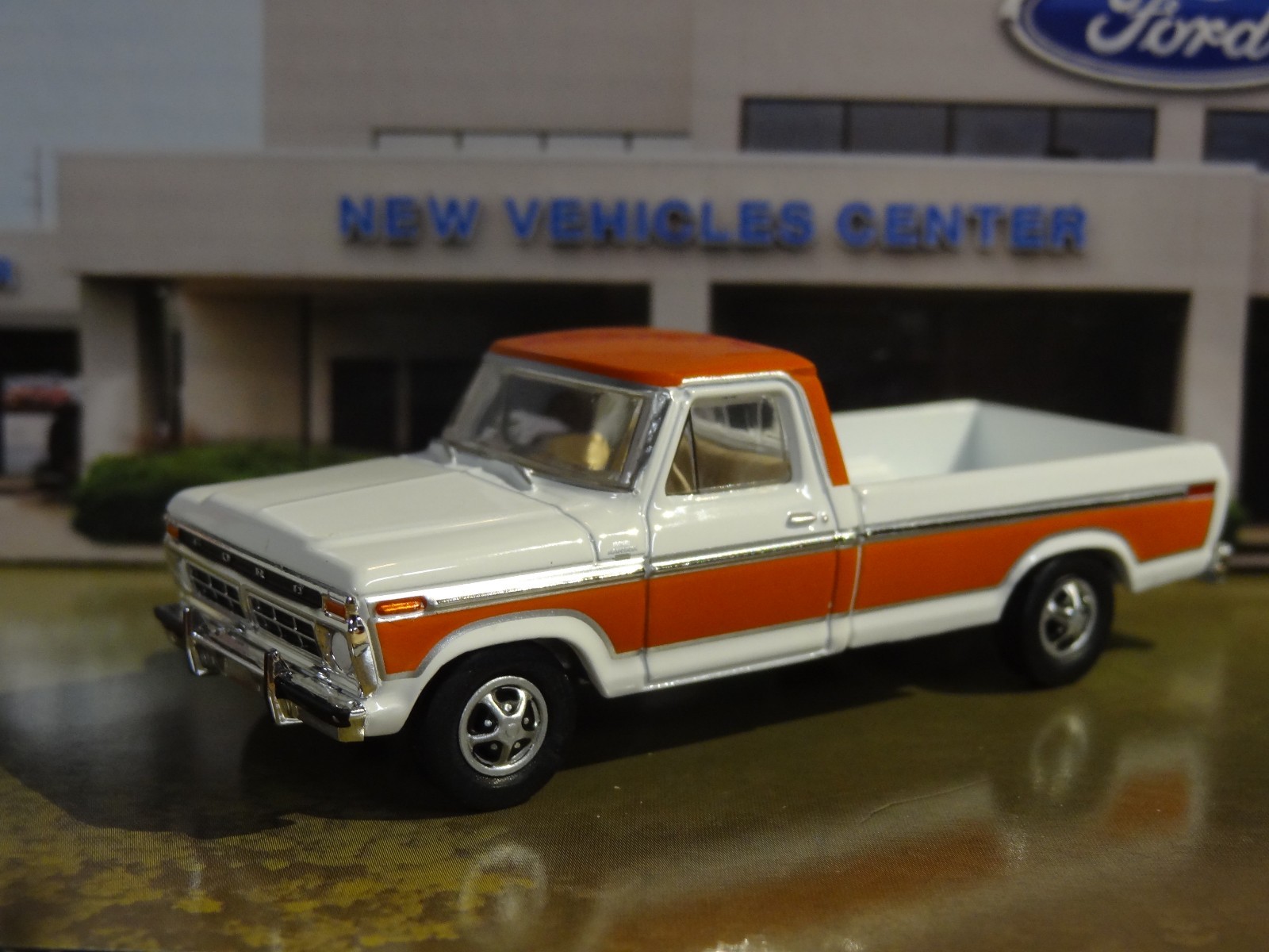 6TH GEN 1973-79 FORD F-150 RANGER XLT 1/64 DIECAST REPLICA DIORAMA MODEL A