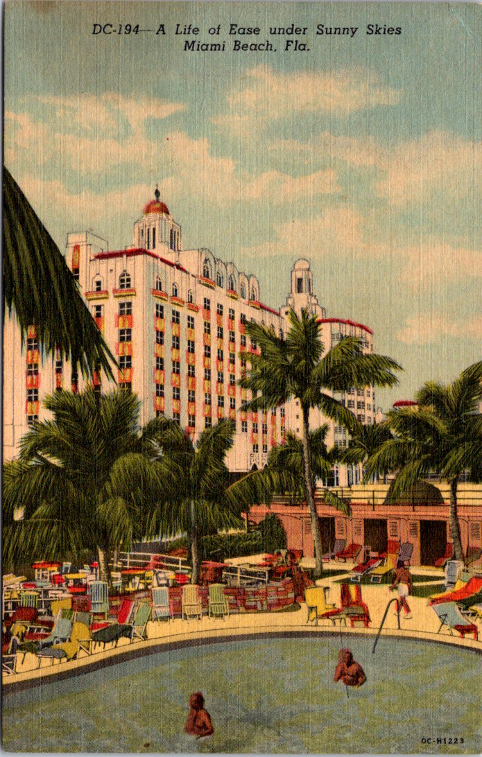 Vintage Postcard Miami Beach Florida Hotel Poolside View
