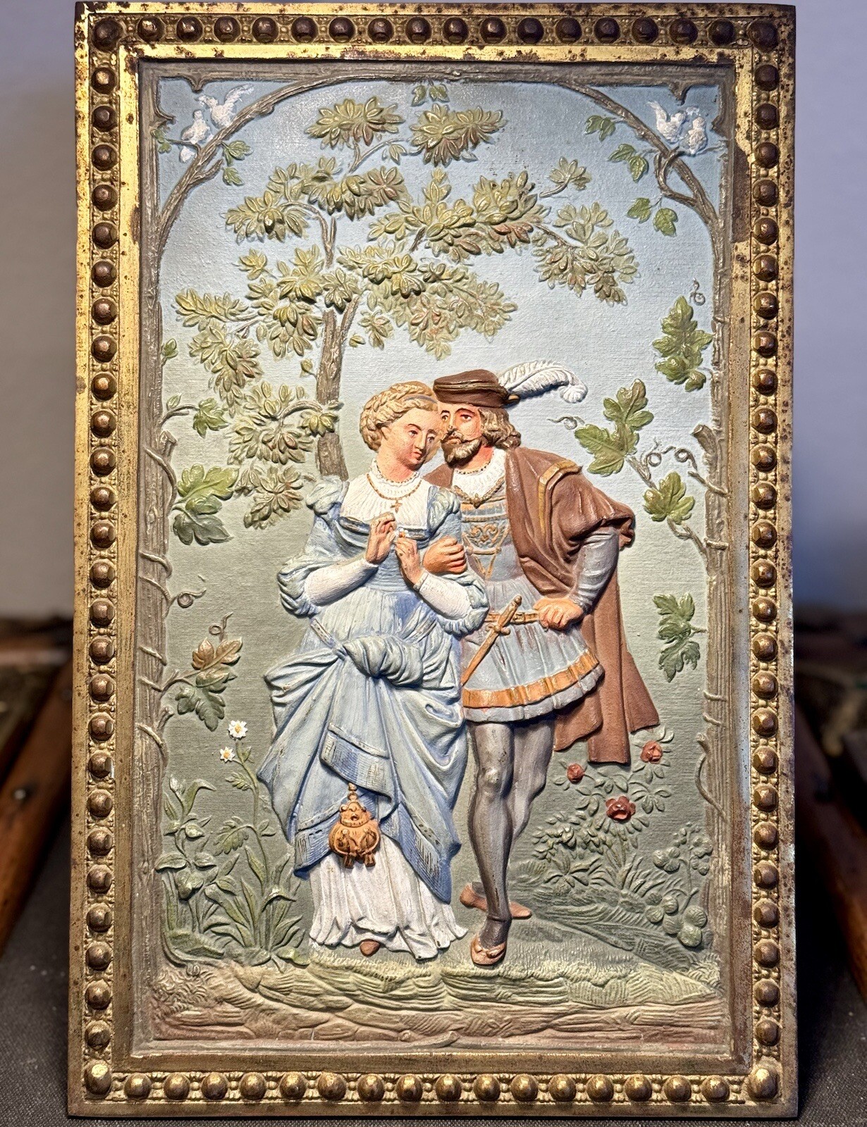 ANTIQUE BRADLEY & HUBBARD B&H PAINTED PLAQUE #1822 RENAISSANCE LOVERS GARDEN