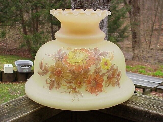 1970s Quoizel Satinized Frosted Yellow w Pink Goldenrod GWTW BANQUET LAMP SHADE