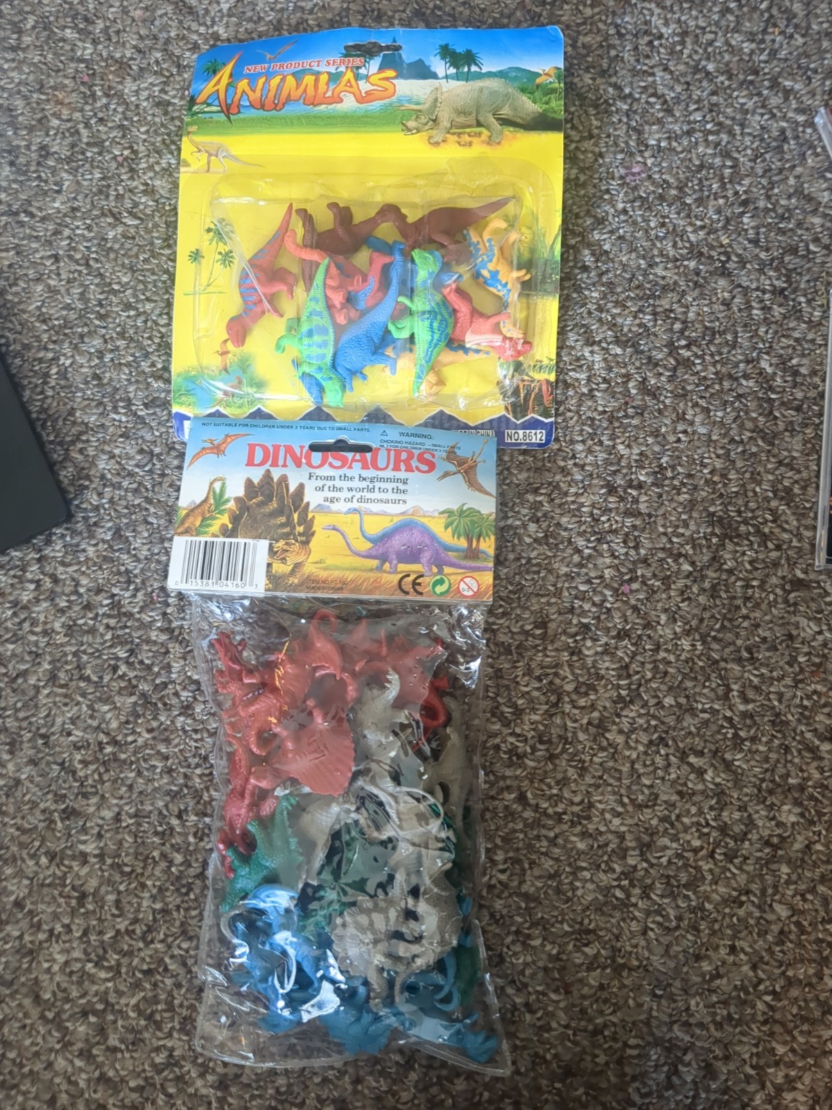 Lot of 2  Dinosaurs New in Package Vintage Dinosaur Toys Figures Collection