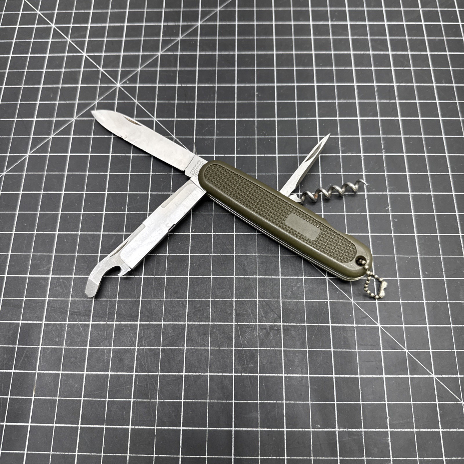 Victorinox Swiss Army Knife Olive Green Trooper 108mm H2