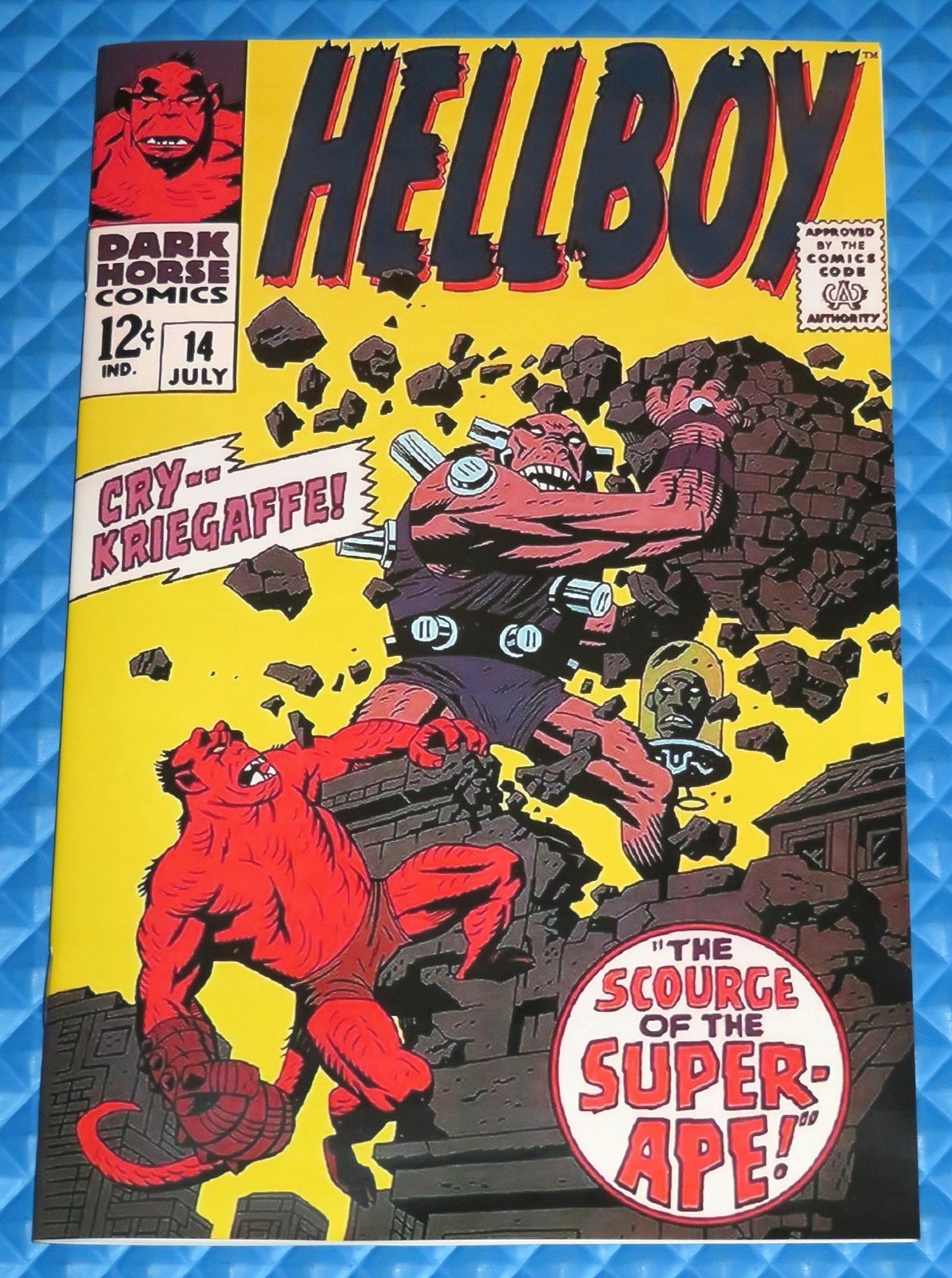Hellboy #NN Facsimile Covered Hellboy Interior Movie Comic (Replica)