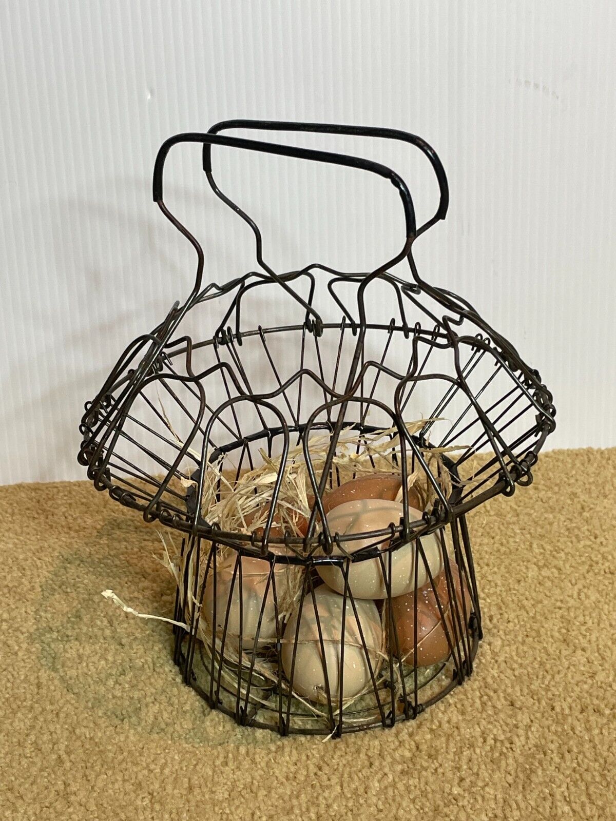 NEW Farmhouse Chicken Wire Metal Basket Rustic Expandable Small French + Eggs