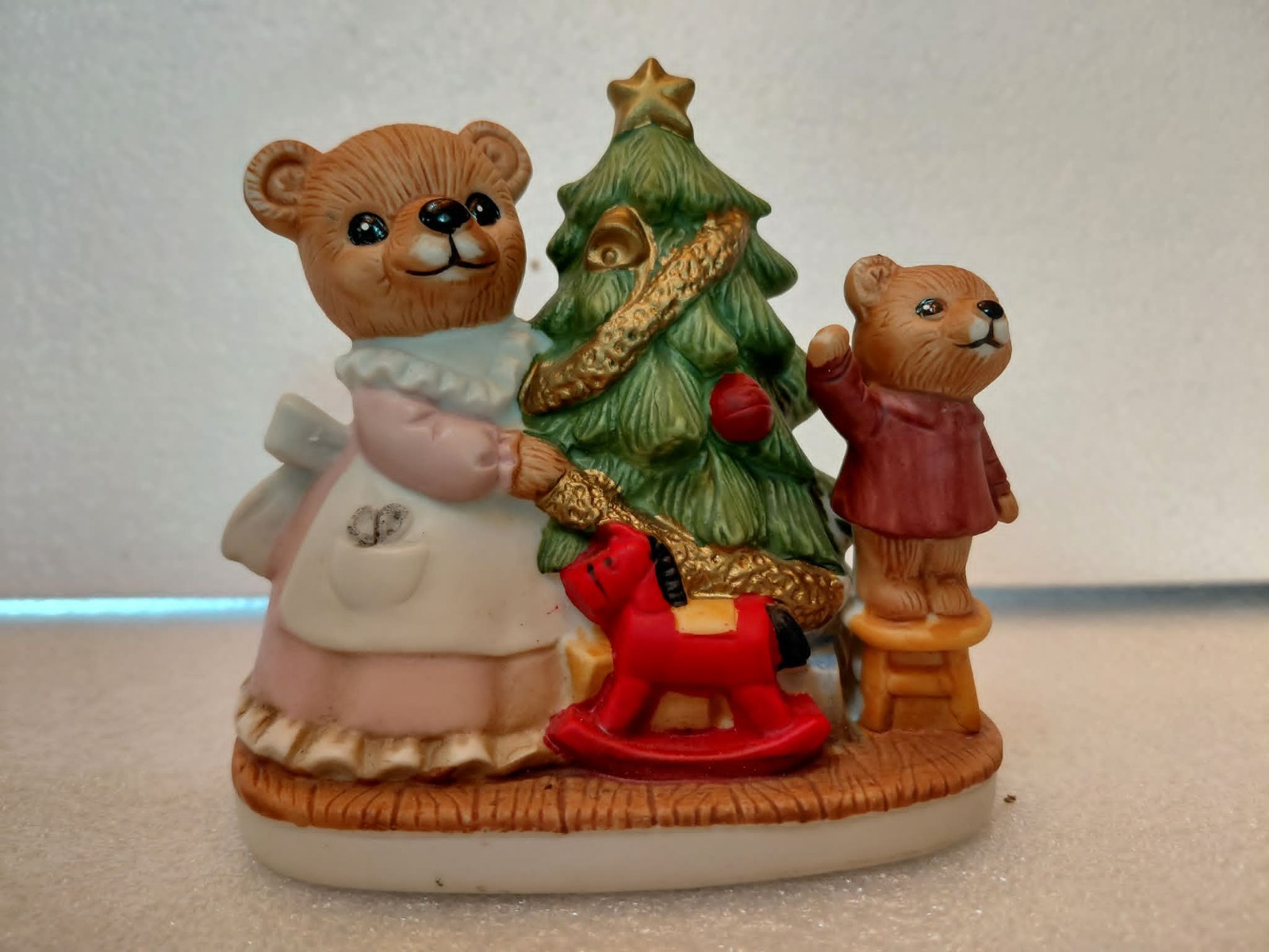 Vintage Homco Christmas Bears Figurine, #5114, Mama Bear & Cub Tree Decorating Vintage Homco Christmas Bears Figurine, #5114, Mama Bear & Cub Tree Decorating