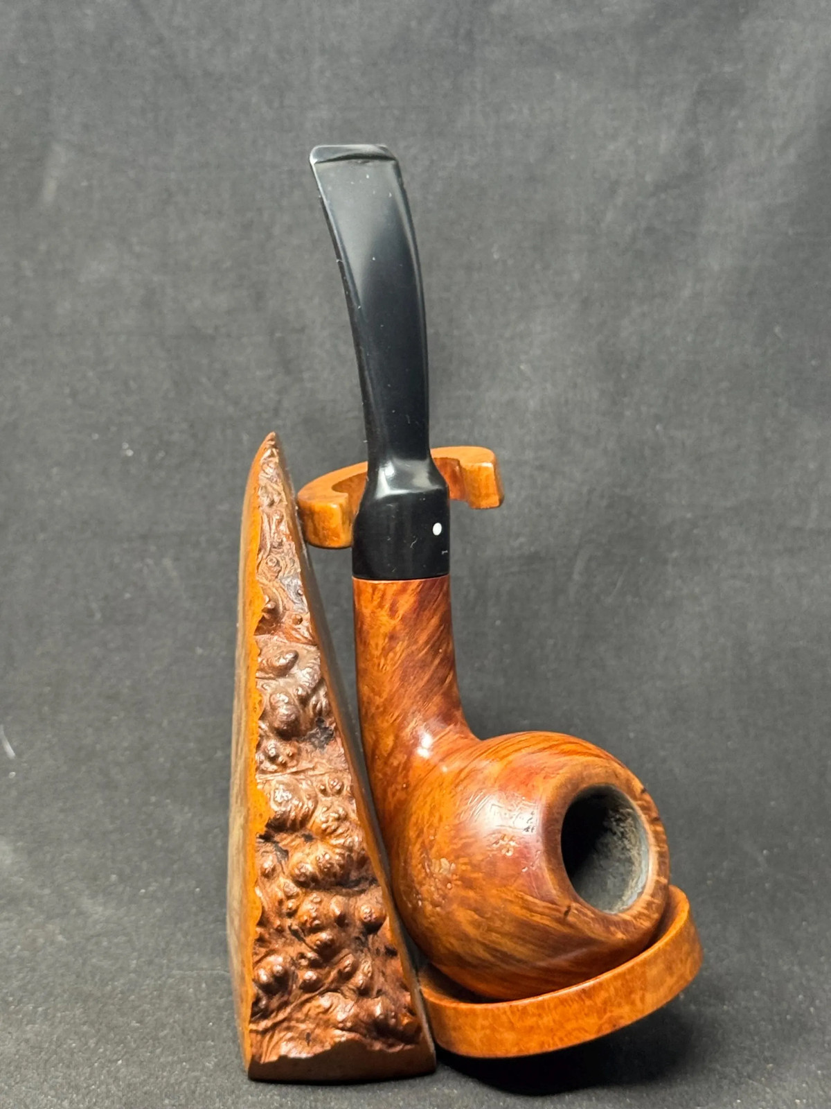 Vauen Luxus 3075 Smooth Bent Apple | Exceptional Bird's Eye Briar | German Vauen Luxus 3075 Smooth Bent Apple | Exceptional Bird's Eye Briar | German