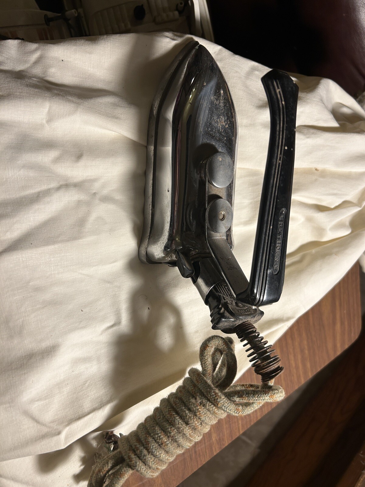 Vintage Greyhound Electric Travel Iron Middleton & Meads Co Baltimore USA B Vintage Greyhound Electric Travel Iron Middleton & Meads Co Baltimore USA B