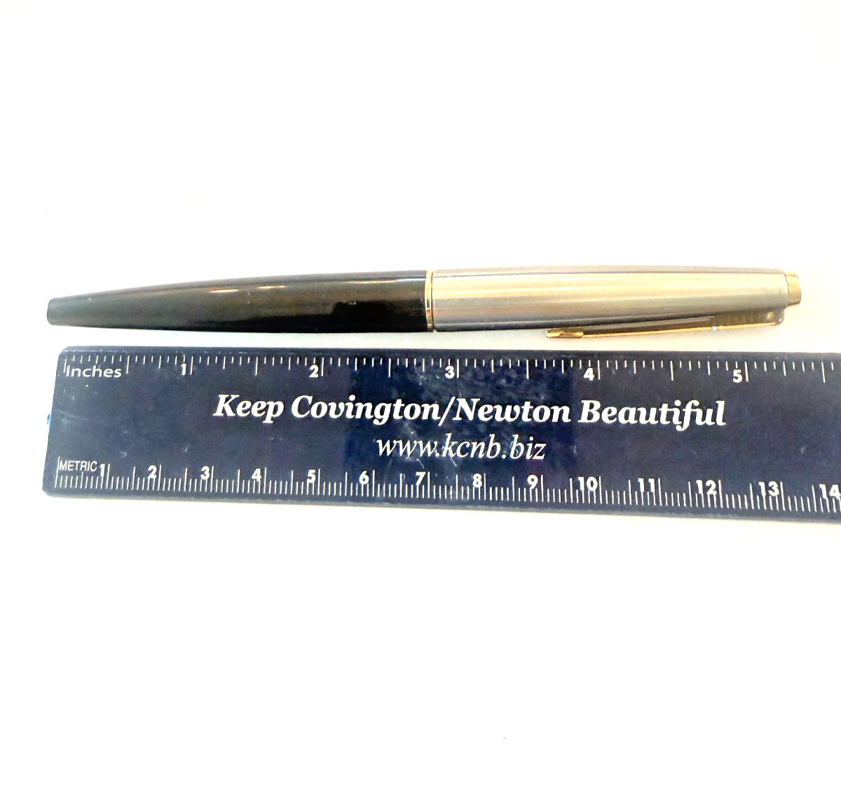 1960s dark gray Parker 45 Fountain pen FINE nib, Gold trim Cartridge .  NICE
