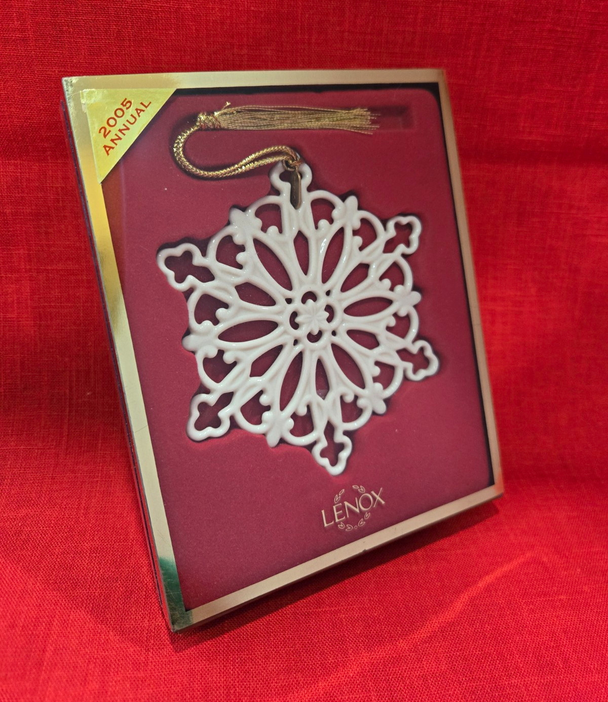 Lenox 2005 Snow Fantasies Snowflake Ornament Lenox 2005 Snow Fantasies Snowflake Ornament