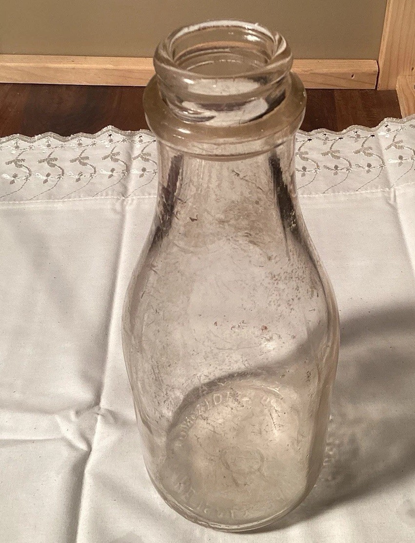 Isaly dairy company, Youngstown, Ohio Vintage Clear Glass Milk Bottle Isaly dairy company, Youngstown, Ohio Vintage Clear Glass Milk Bottle