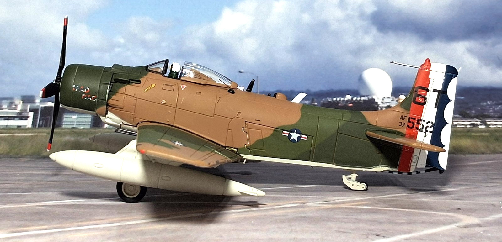 Gemini Aces Douglas A-1H Skyraider Da Nang Air Base, Vietnam 1:72 EXTREMELY RARE
