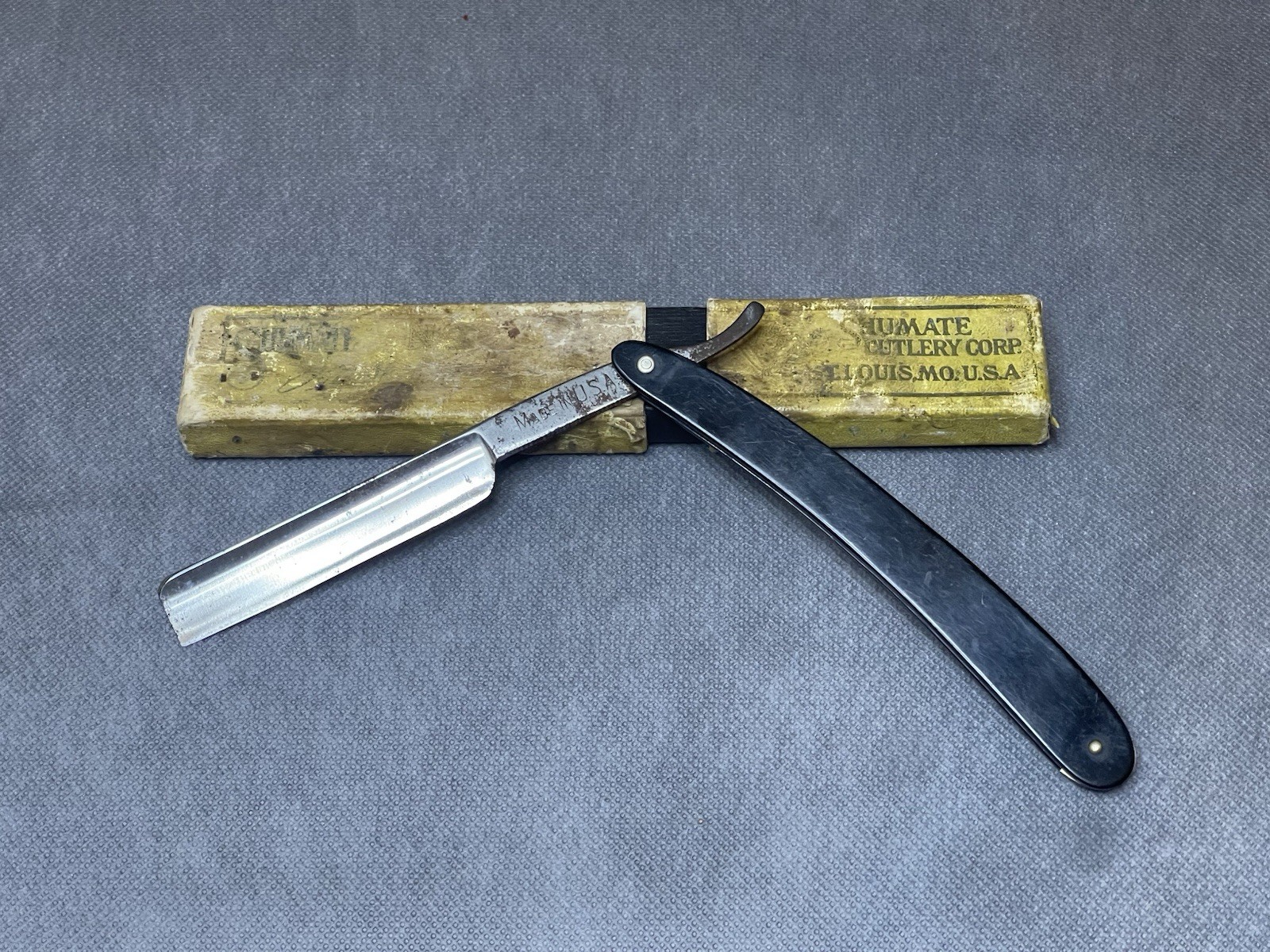 Vintage SHUMATE Straight Razor Made USA w/ Original Box Barber Shaving