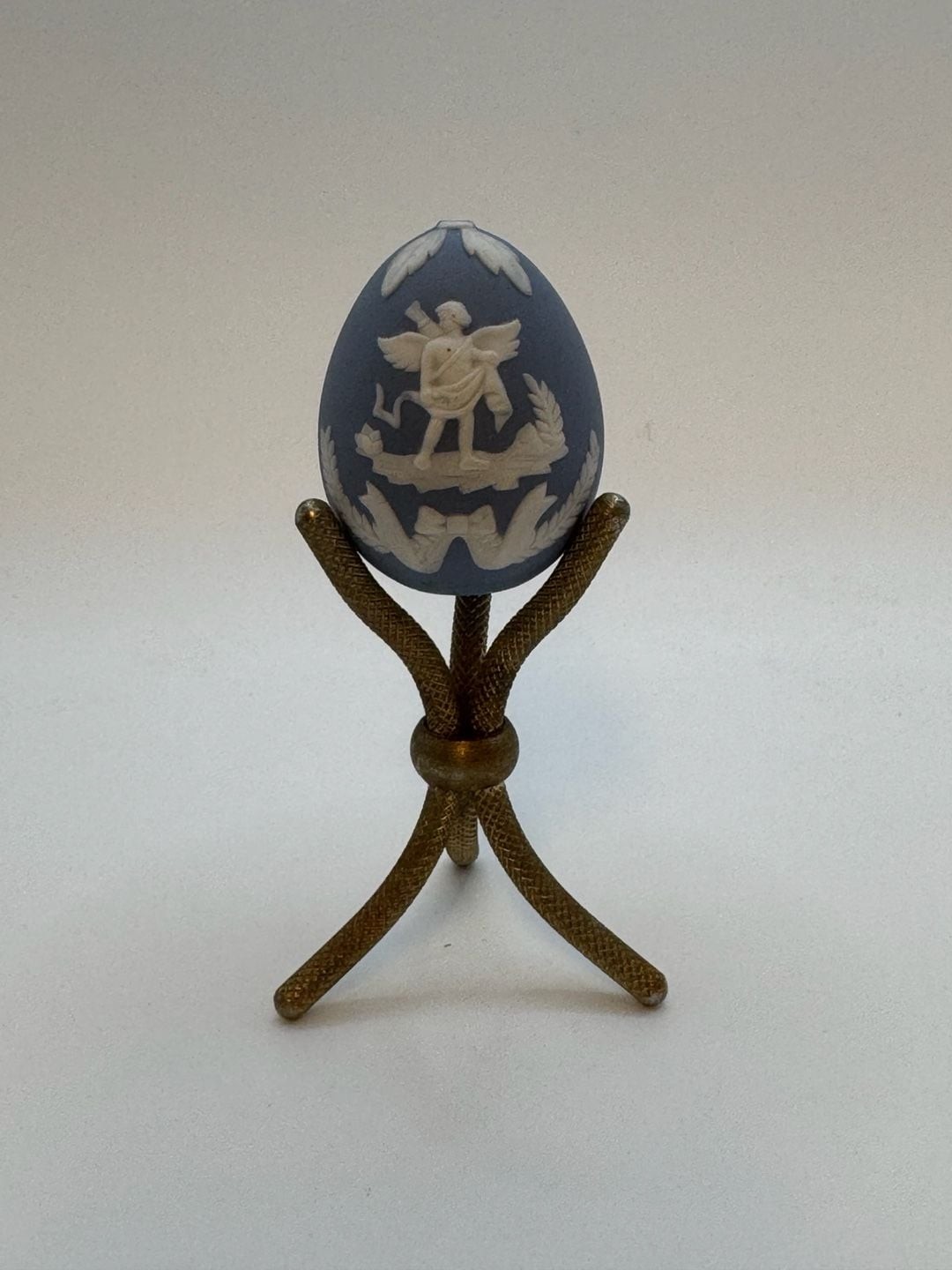 Wedgwood Parian Style Egg Blue with White Doves Design