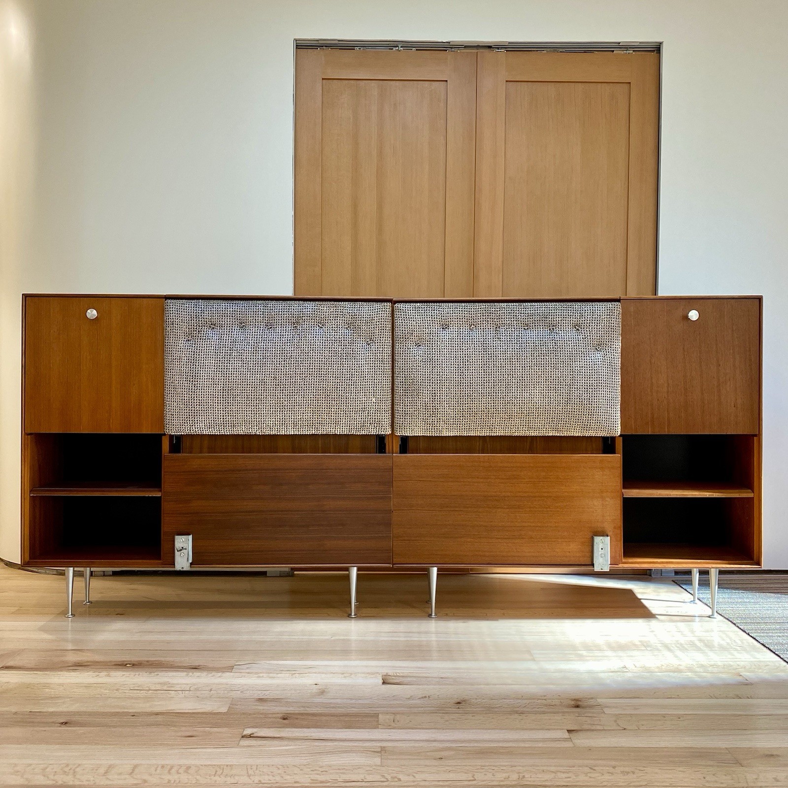 George Nelson & Associates Thin Edge headboard Herman Miller