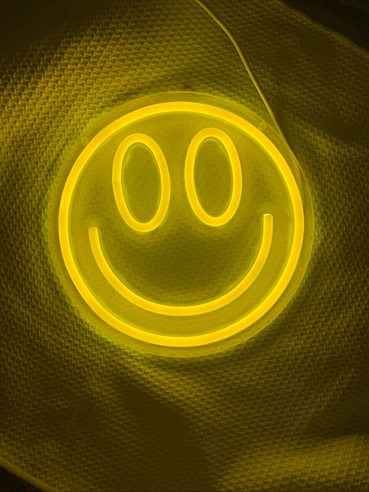 Yellow Smiley Face Neon LED Light Sign USB Powered Cute Wall Decor 8 Inches Yellow Smiley Face Neon LED Light Sign USB Powered Cute Wall Decor 8 Inches